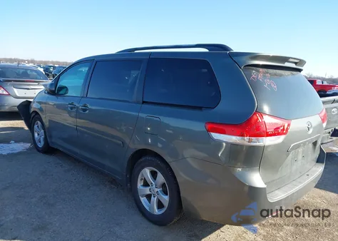 2011 Toyota Sienna Le V6 from USA, damaged, VIN 5TDKK3DC9BS143845